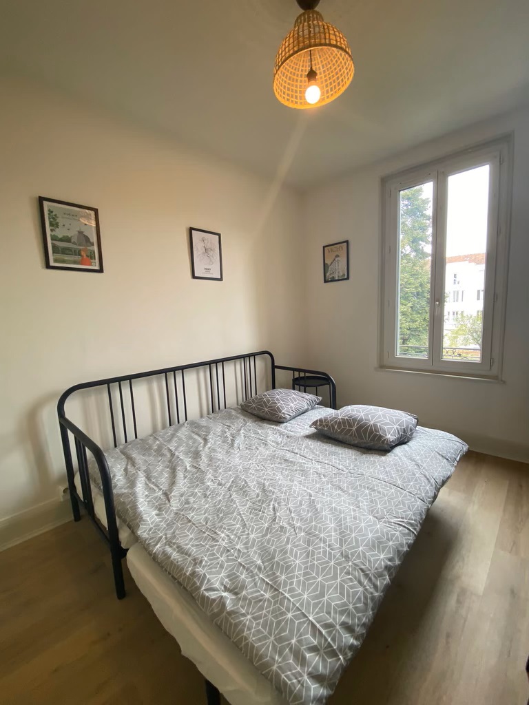 Chambre du studio N°4 Les Sources Vichy