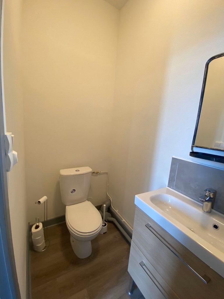 Salle de bain du studio N°4 à Vichy