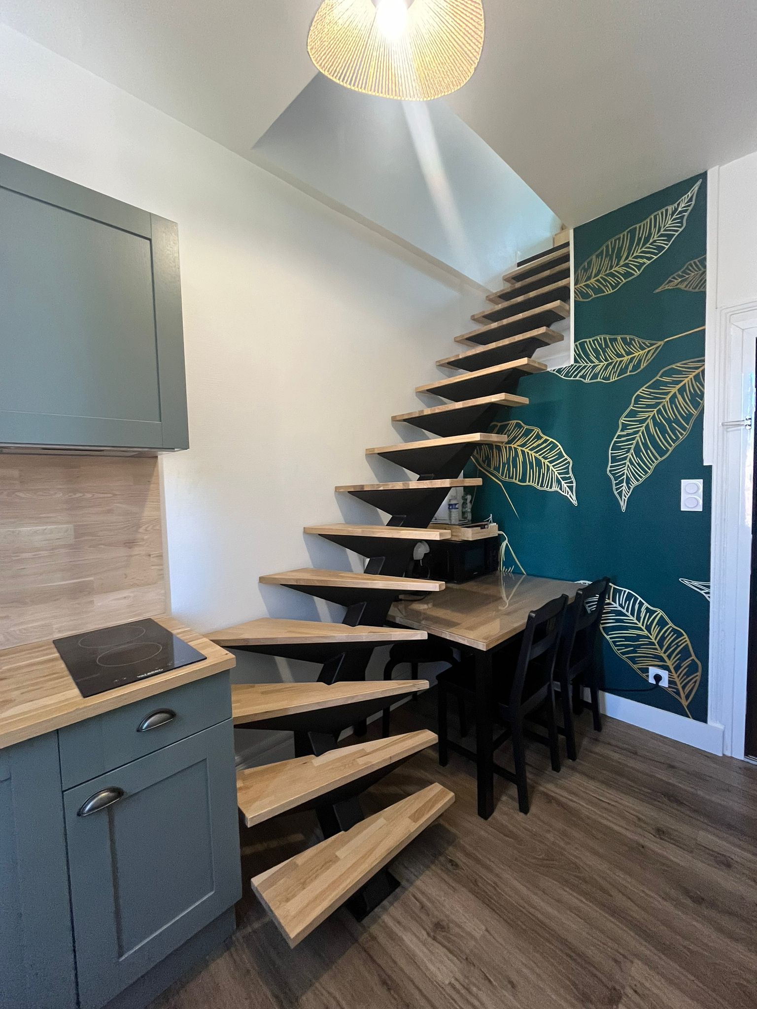 Escalier du duplex N°9 sur deux niveaux à Vichy